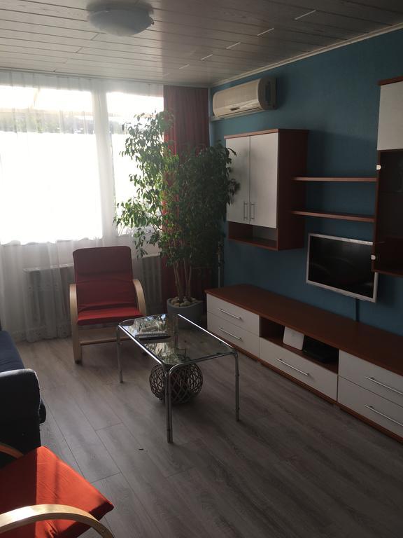 Appartement Malnas Macska Apartman à Szekszárd Extérieur photo